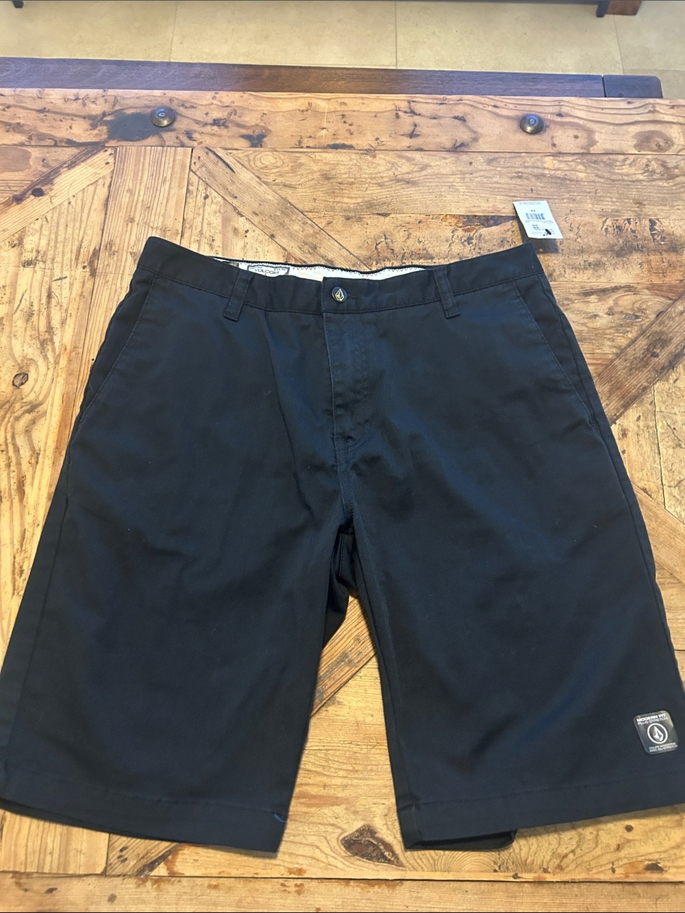 Men's Volcom size 32 new with tags Black Casual Shorts